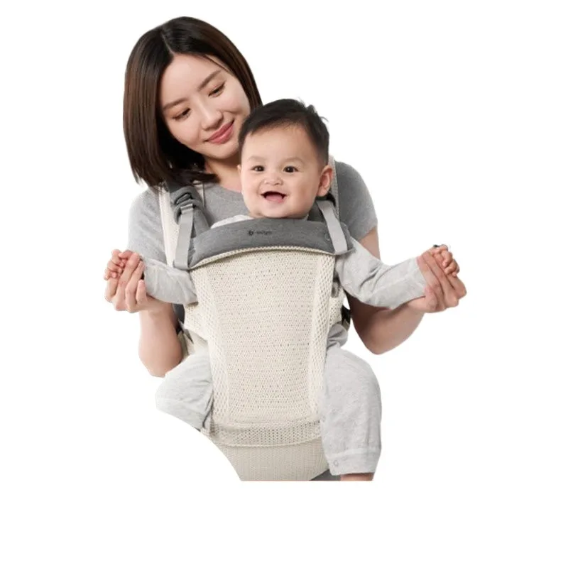 

Free hands baby holding artifact