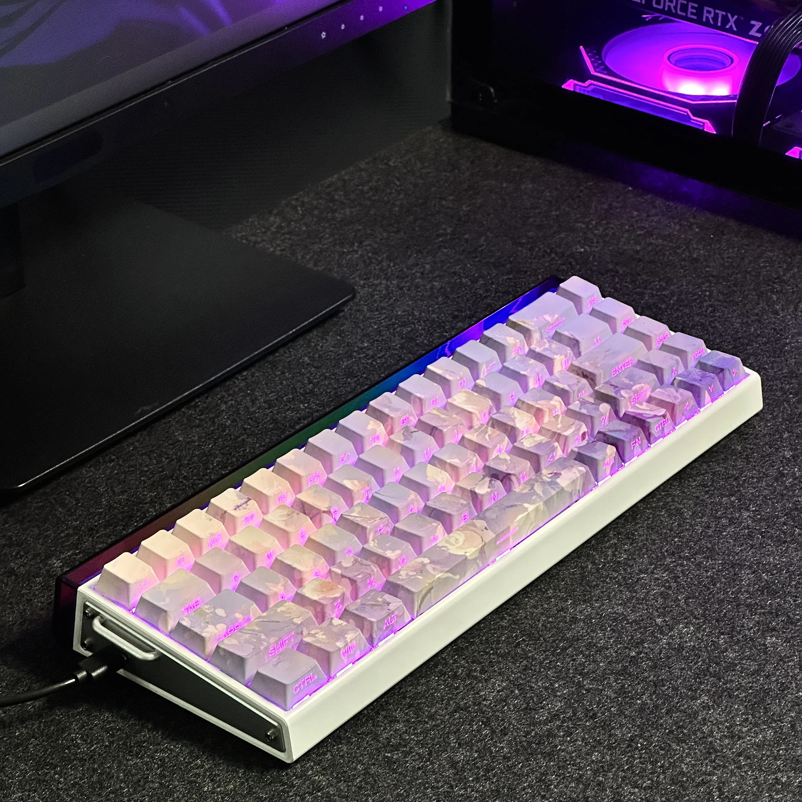 

Zixiang side engraved keycaps, side engraved original factory highly adapted 60/65/68 keyboard heat sublimation PBT