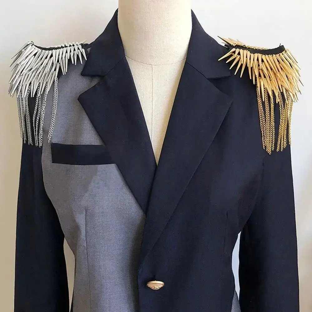 Exquisite Pin Tassel Chain Epaulette Cool Crystal Rivet Shoulder Badges Shiny Breastpin Jacket Vintage Brooch Party