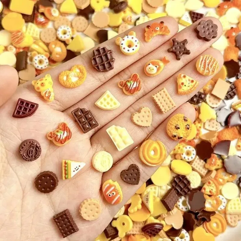 Accesorios creativos para decoración de uñas, helado de oso, Chocolate, bonito sándwich con sonrisa simulada, estrella, galleta, postre, dijes para uñas DIY