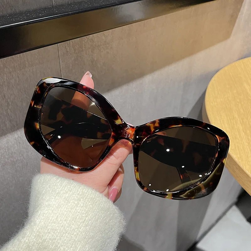 

Exaggerated Sunglasses Men Fashion Irregular Square Sun Glasses Big Shades For Ladies Brand Design Large Frame Sun Shades Glass