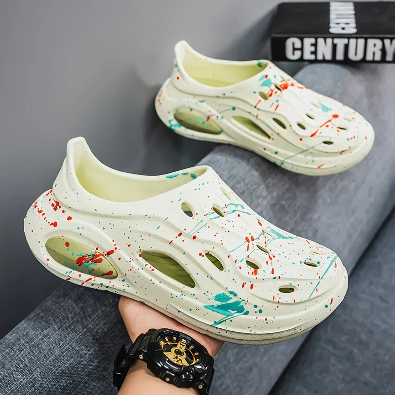 

Men's Summer Trendy Coconut Hole Slippers Full Cover Slip-On Sandals Youth Soft Bottom Casual Sports Beach Thongs 2026 New Shoes