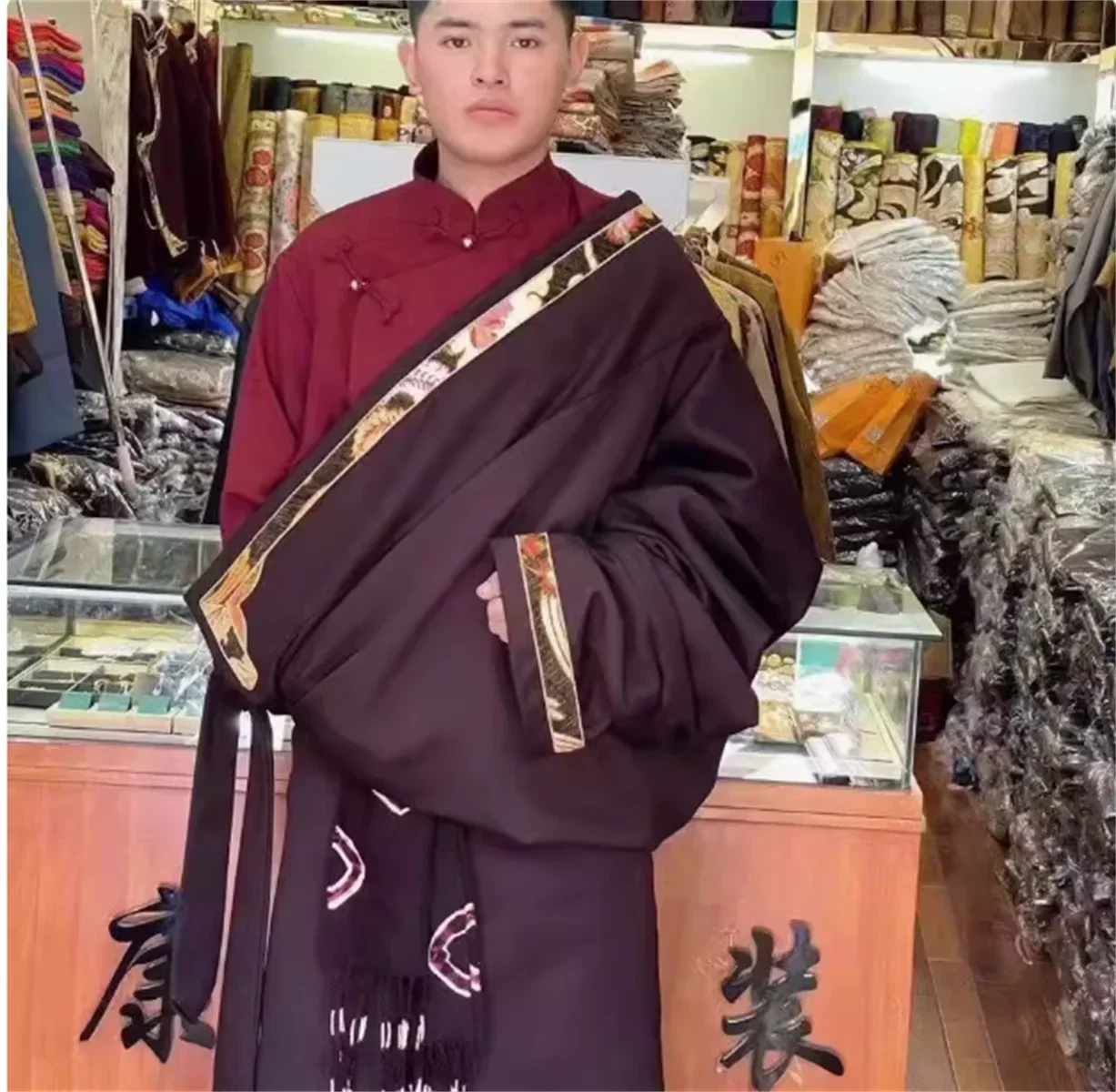 Men's Tibetan long Tibetan dress retro style Tibetan robe with long sleeve Xizang clothes