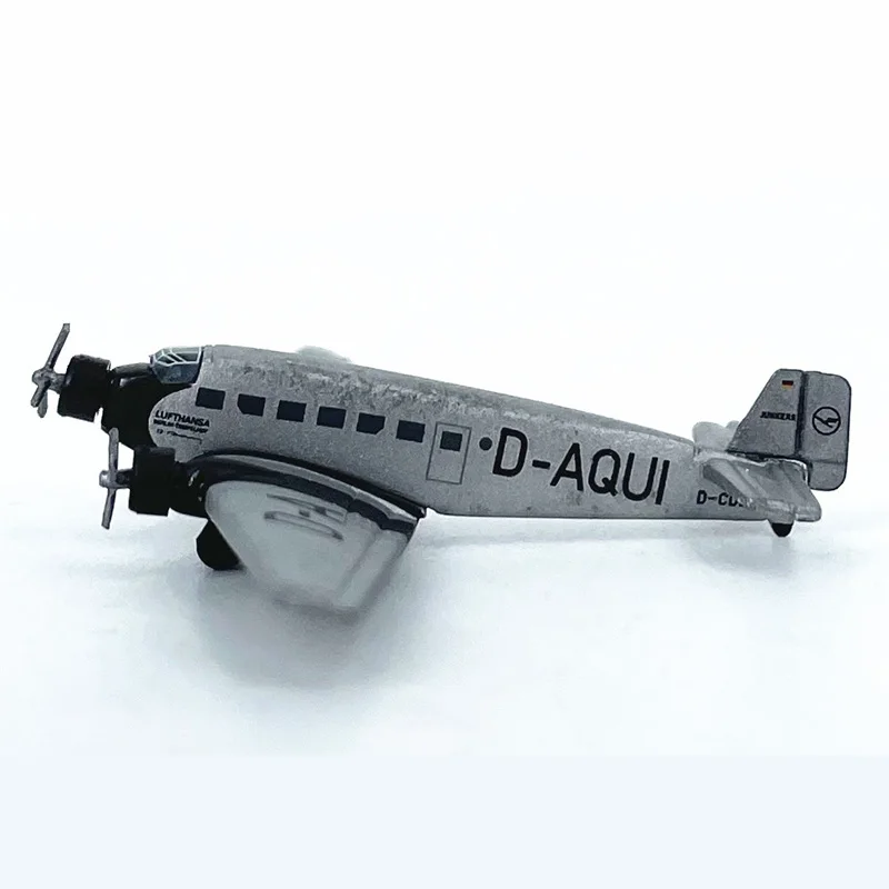 

Die cast JU-52 Juncker transport aircraft alloy plastic 1:500 ratio toy gift collection for men's gifts