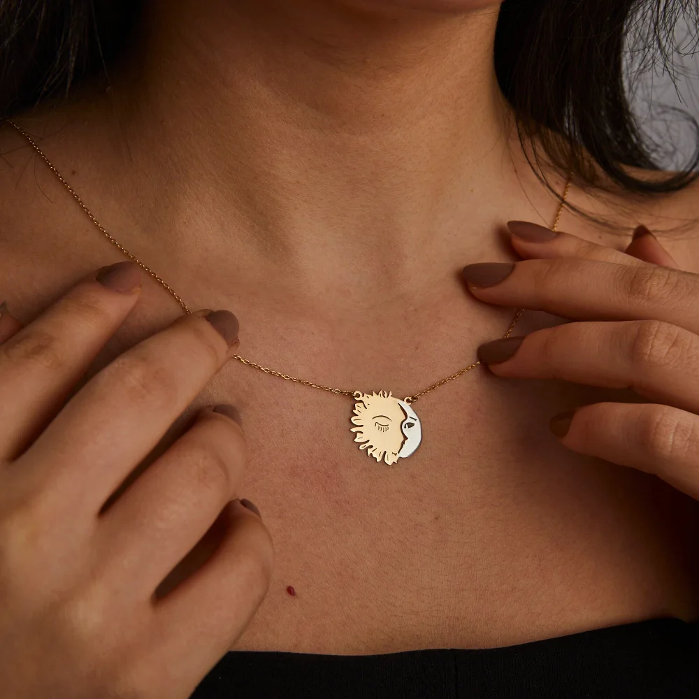 قلادة الشمس والقمر، سلسلة سترة قلادة الشمس والقمر الباردة والمتخصصة