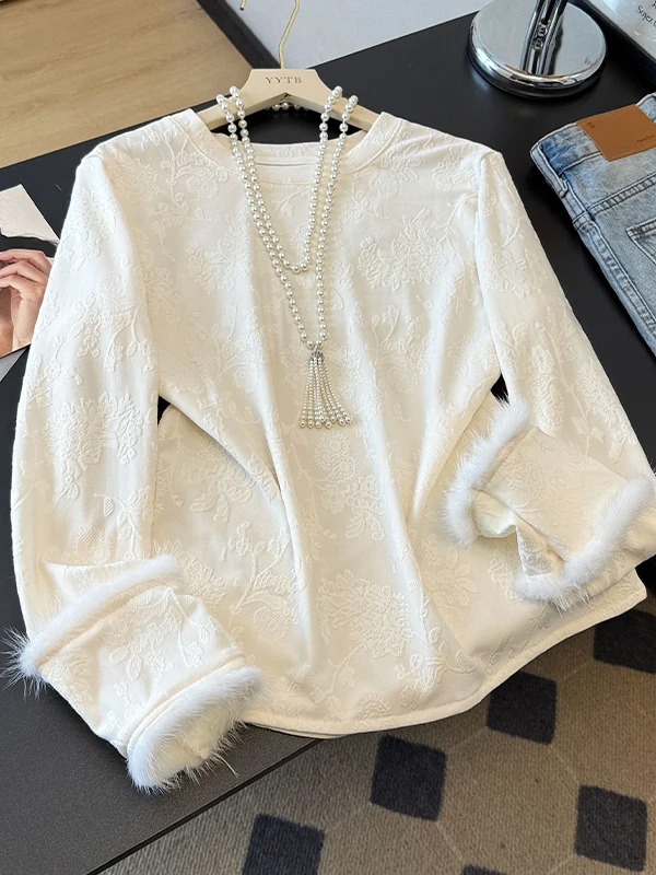 Women's Fleece Lined round Neck T-Shirt Embroidered Sleeve Design Base Layer Shirt Slimming Inner Wear Top for Autumn Winter