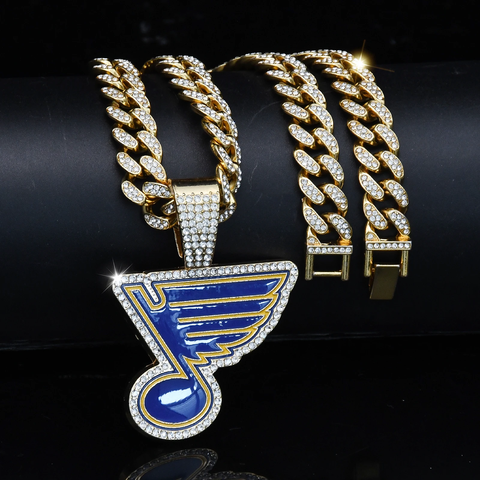 New Arrival Hockey NH and L St.& Louis Blues Team Logo Pendant 20in Bling Cuban Chain Necklace Supper Popular in Fans Sports