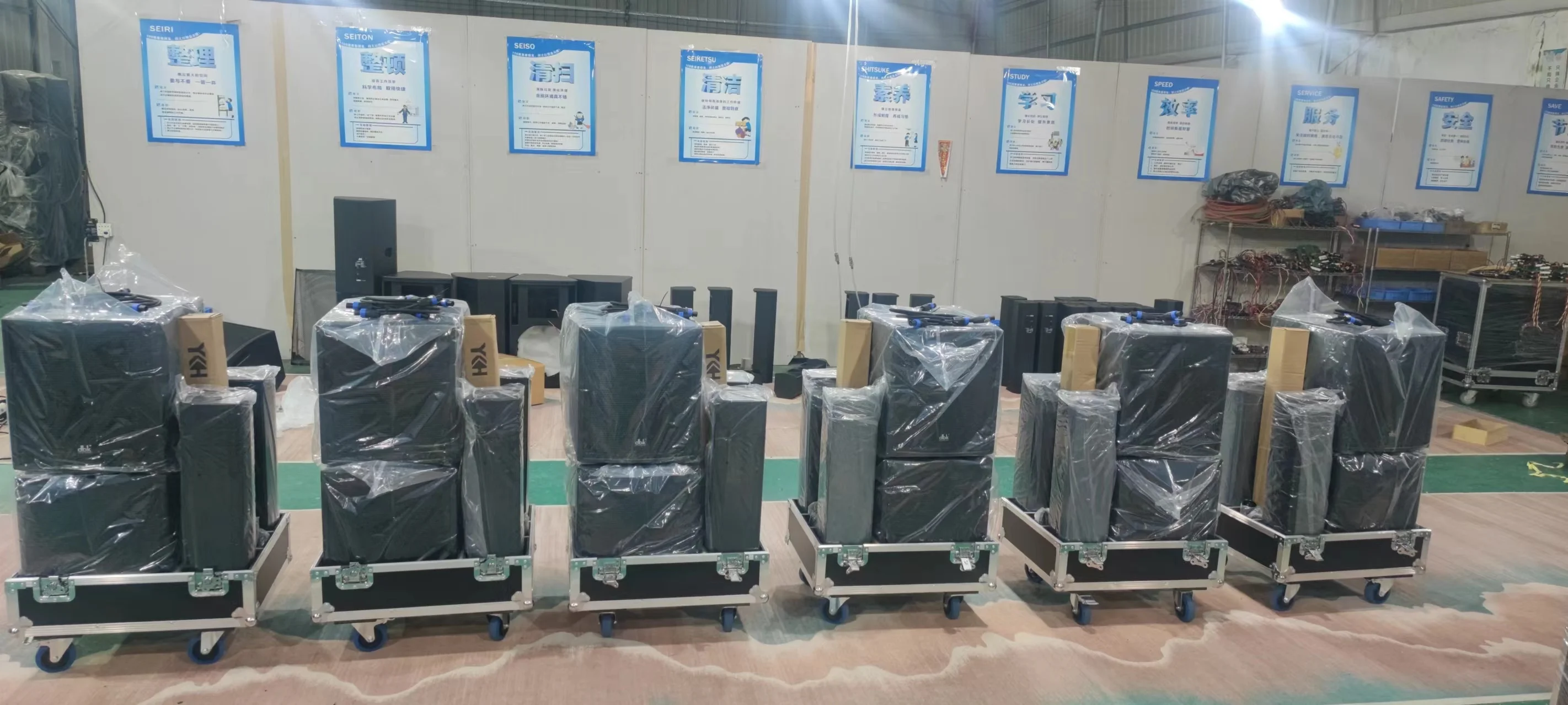 مجموعة سماعات عمود الجهير التي تعمل بمضخم الصوت النشط الأفضل مبيعًا لنظام مكبر الصوت العمودي النشط لحفلات الزفاف المحمولة PA