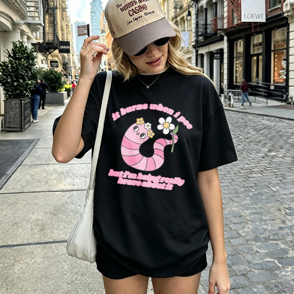 Women-Casual-Short-Sleeve-T-Shirt-It-Burns-When-I-Pee-Cute-Pink-Worm-Floral-Graphic-Tee-Funny-Meme-Slogan-Loose-Fit-Street-Tops