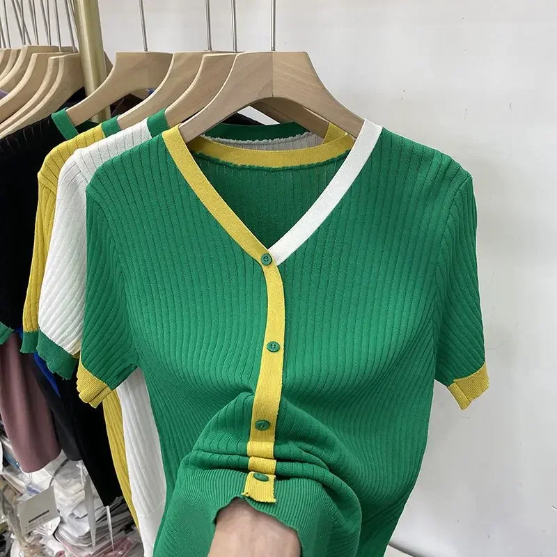 Ice Silk Short Sleeve T-shirt V-Neck Korean Fashion Color Blocking Design Women\'s T-shirt Loose Green Black New Summer 2024 Tops