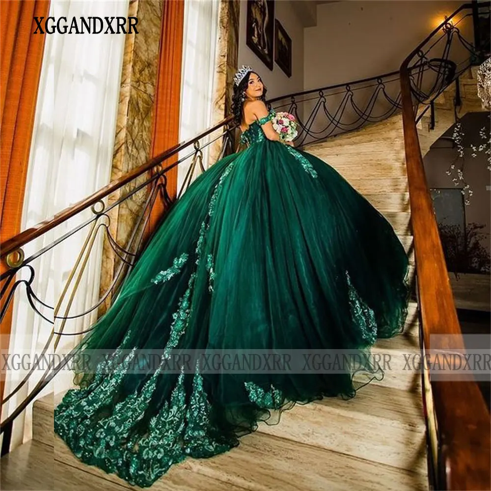 

Emerald Green Ball Gown Quinceanera Dresses Appliques Beading Crystals Off Shoulder Sweet 16 Dress Vestido De 15 Anos Lace-Up