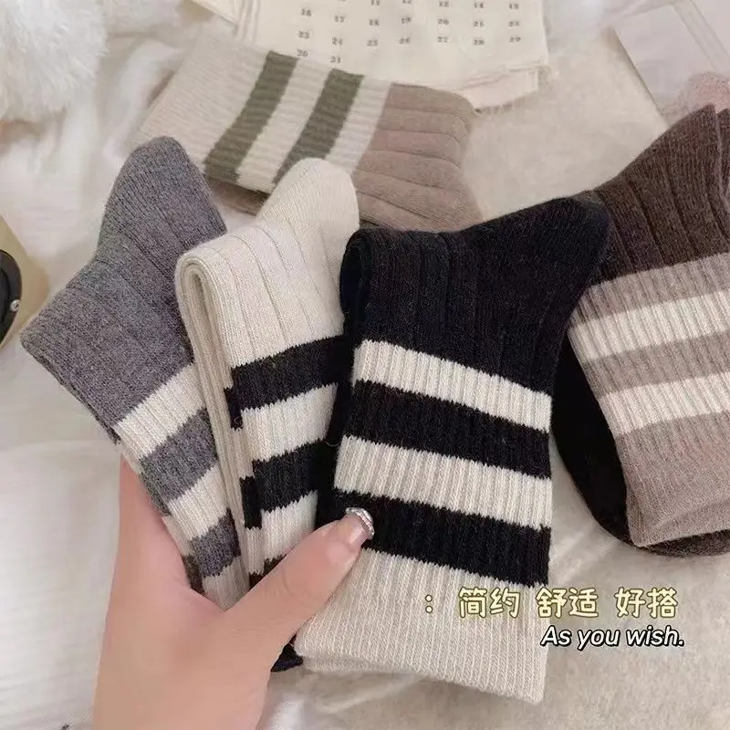 5/10 Pairs Winter Forest Retro Sports Socks Women's Autumn and Winter Middle-tube Socks 2024 Women's Socks Spring Stacked Socks