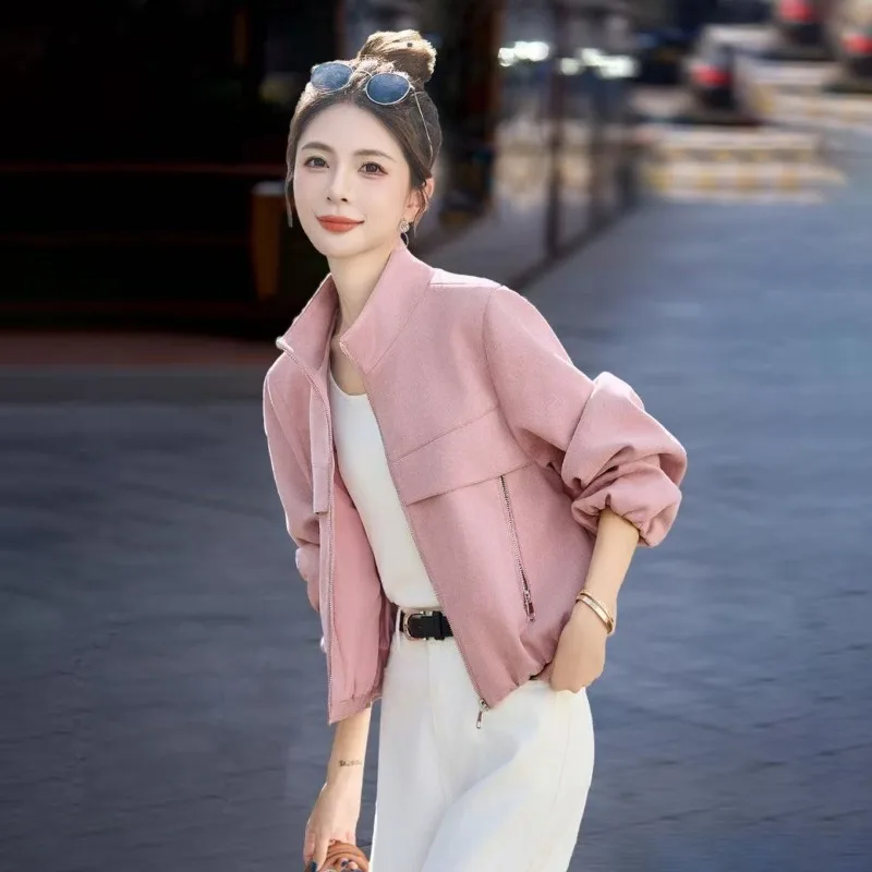 

Модная легкая куртка-топ в корейском стиле 2026 года для невысоких женщин: повседневная, универсальная, с коротким рукавом и воротником-стойкой