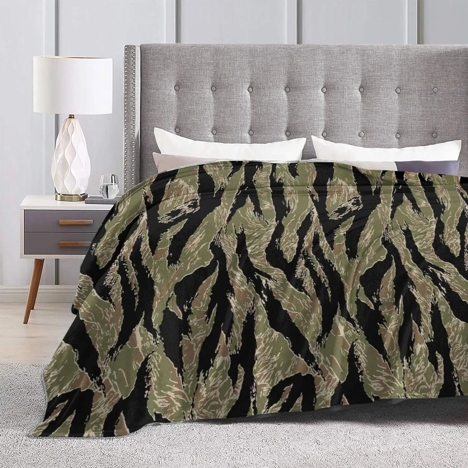 Cozy Flannel Blanket Tiger Stripe Camo Printed Soft Fleece Bed Blanket for Warmth and Comfort