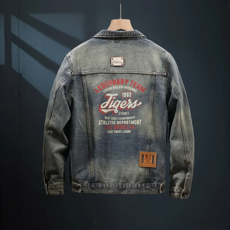 Jeans mantel für Männer neue Herbst und Winter Straße Retro trend ige bedruckte lässige High Street Tooling nostalgische Jacke