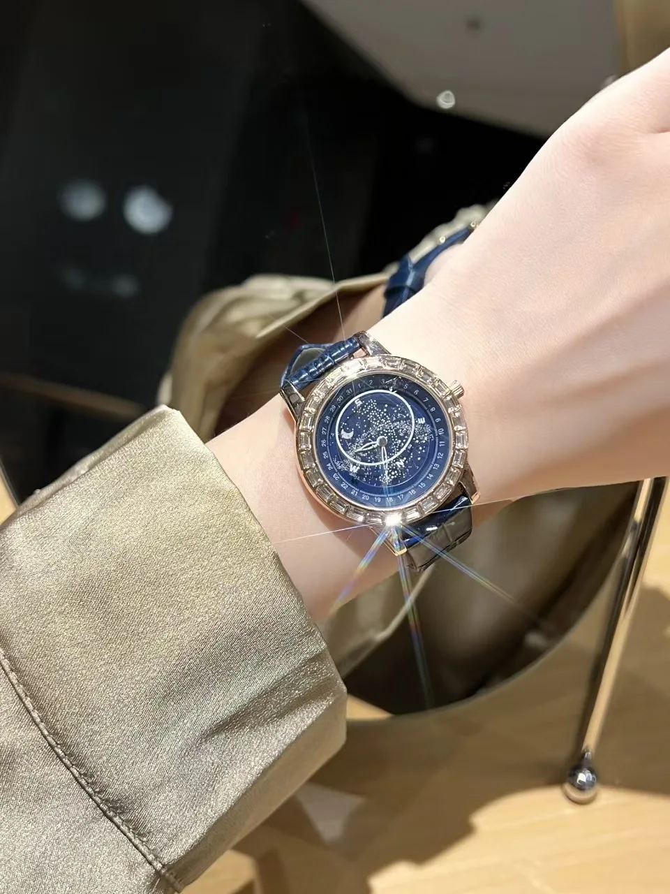 

ЧАСЫ ROMANCE CRYSTAL STARS ДЛЯ ЖЕНЩИН