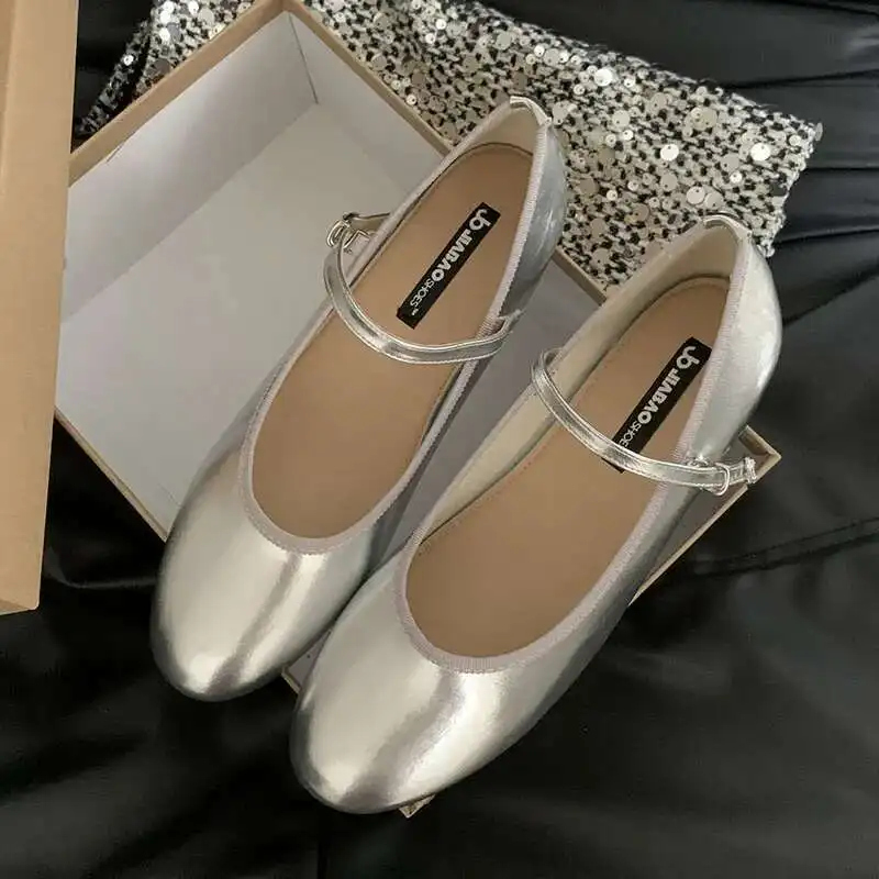 

Новая дизайнерская обувь на плоской подошве для женщин с круглым носком, модные женские туфли на плоской подошве с пряжкой и ремешком, туфли Мэри Джейн в стиле Лолиты