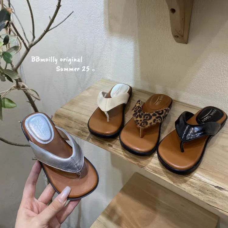 Korean Children's Shoes 2026 Summer Children's Fashion Versatile and Stylish Casual Outdoor Beach Sandals