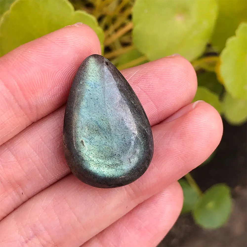 

Natural Stone Labradorite Teardrop Grey Moonstone Crystals Carvings Crystal Stone Mineral Quartz Gemstone Home Decoration DIY