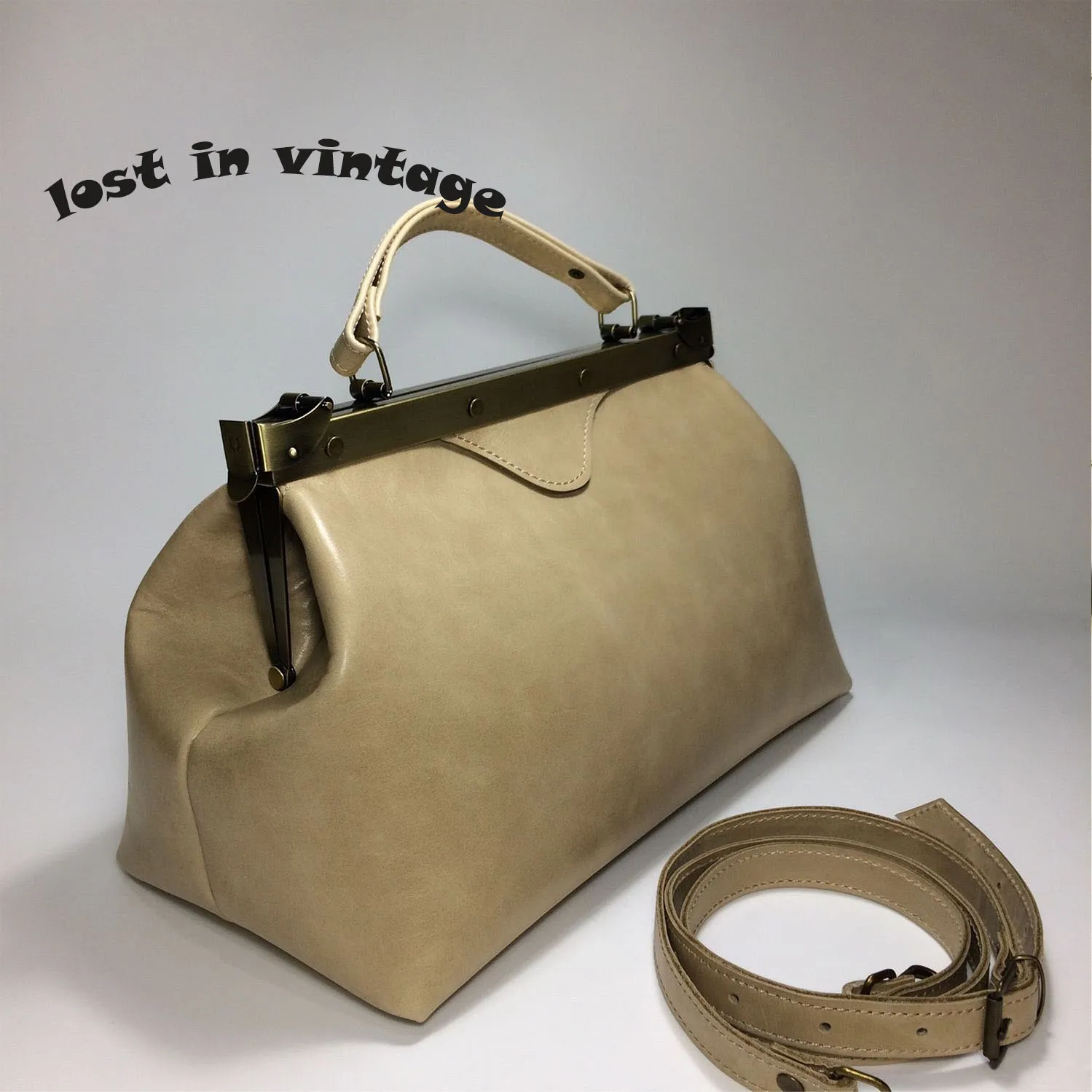 LOST IN VINTAG Artficial leather Bags Luxury handbag Purse Ball Party Clutch Bronze Metal Frame Bag 32x18x16cm