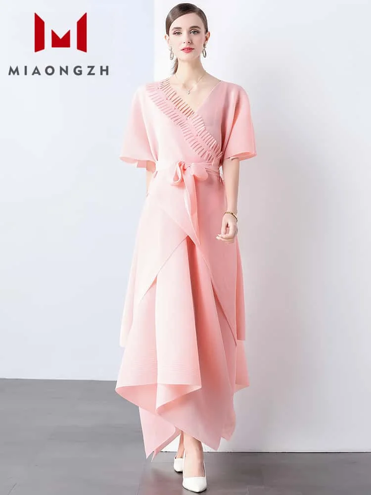 

Miyake плиссированный костюм нестандартной формы с рюшами для женщин, комплект из двух предметов, модный комплект с v-образным вырезом и коротким рукавом, 2025 г., новая элегантная женская одежда