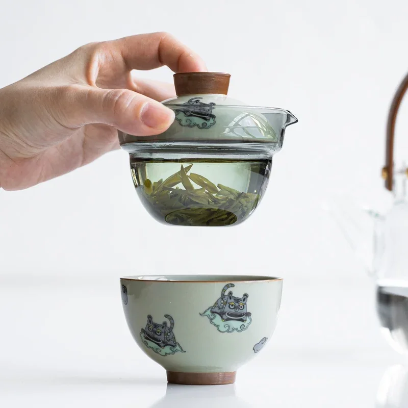 Portable Kungfu Teapot Set, Ceramic Glaze Tiger Tea set with 2 cup Set One in Travel Bag, Gongfu Tea Pot for Lovers