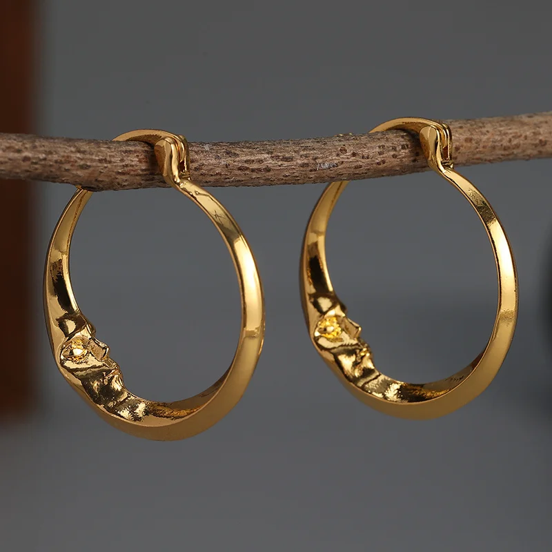 Chic Moon-Shaped Hoop Earrings - Durable Zinc Alloy - Versatile Accessory for Any Occasion - Ideal Gift for Women