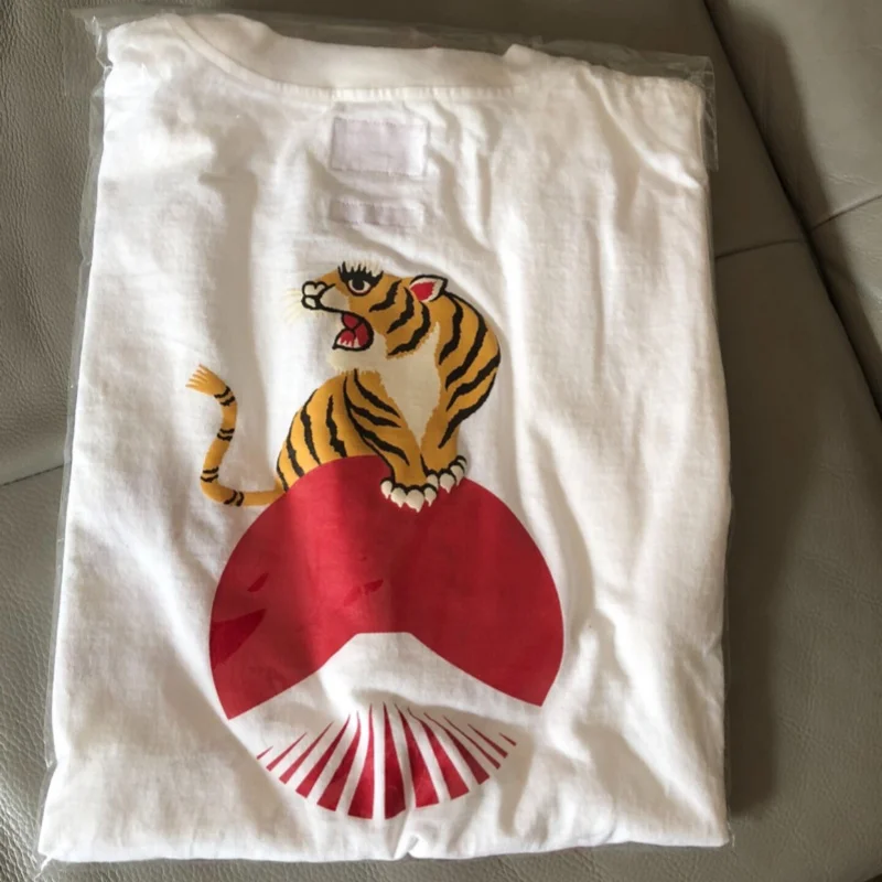 

Хлопковая уличная одежда с настоящими фотографиями, футболка с лучами, снежная гора, тигр, футболки унисекс, мужские и женские футболки с короткими рукавами, плетеные красные веревочные топы