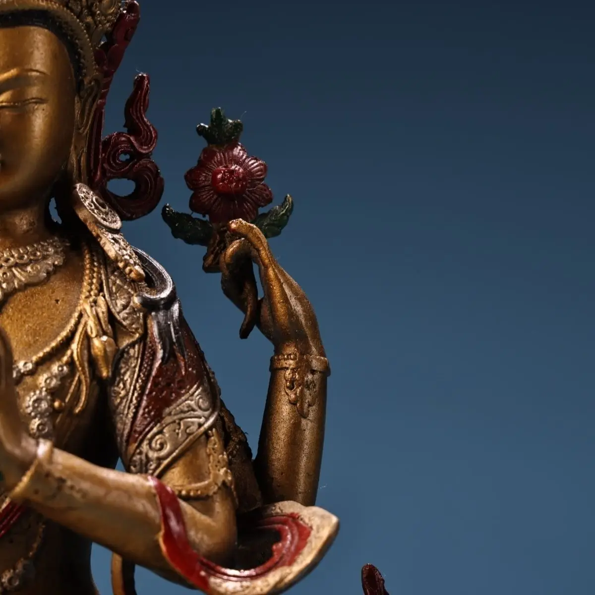 Treasures Old collection Pure copper high relief chisel engraving painted gold Tibetan heritage four walls Guanyin statue