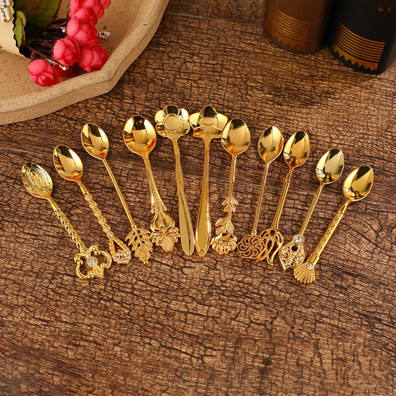 

3pcs gold zinc alloy ice cream spoon pattern studded decorative dessert spoon European luxury western food spoon tableware.