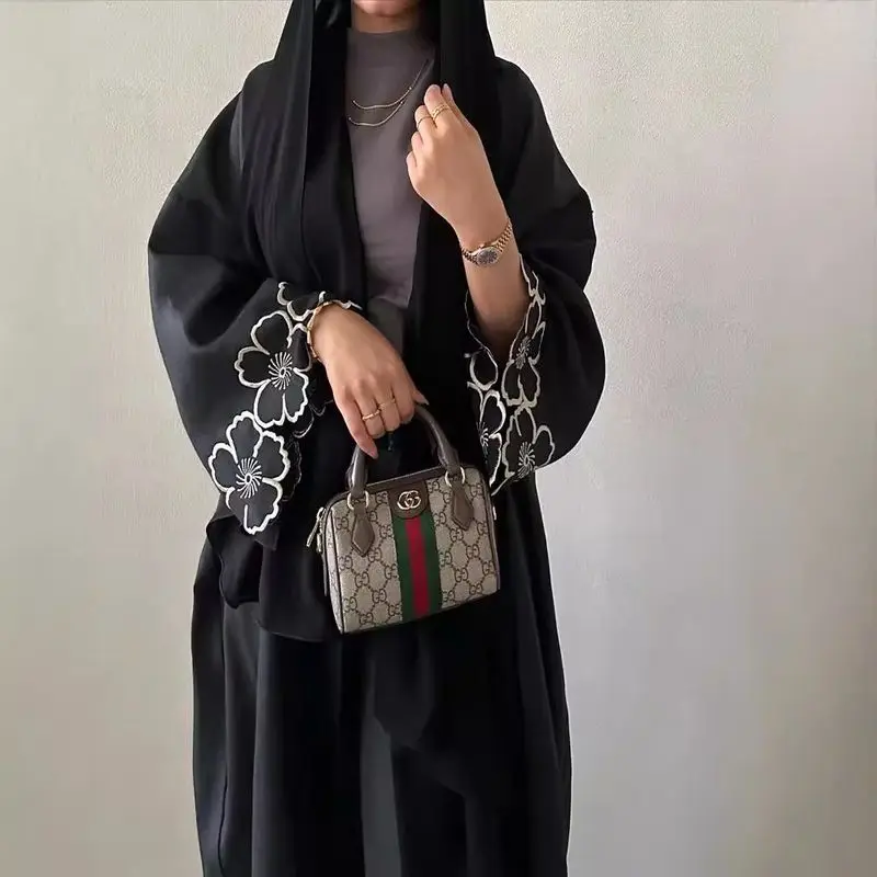 

Арабский халат с вышивкой, длинное пальто для женщин, верхняя одежда, традиционный Ближний Восток, Дубай, модный этнический сценический костюм