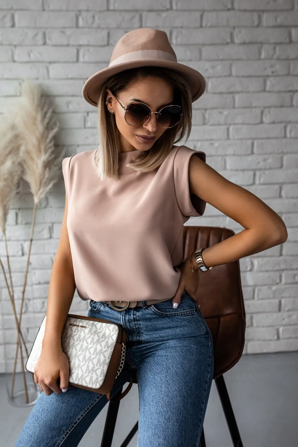 Fashion O-neck Short Sleeve Solid Women Tops And Blouses 2023 Summer Casual Elegant Office Ladies Top Femme Blouse