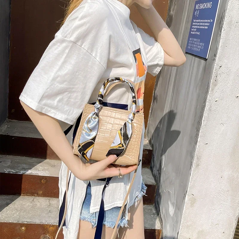 Luxury Women Small Bag New Scarft Mini Shoulder Messenger Bag Women Designer Crossbody Bag Cute Side Purse Fashion Lady Handbag