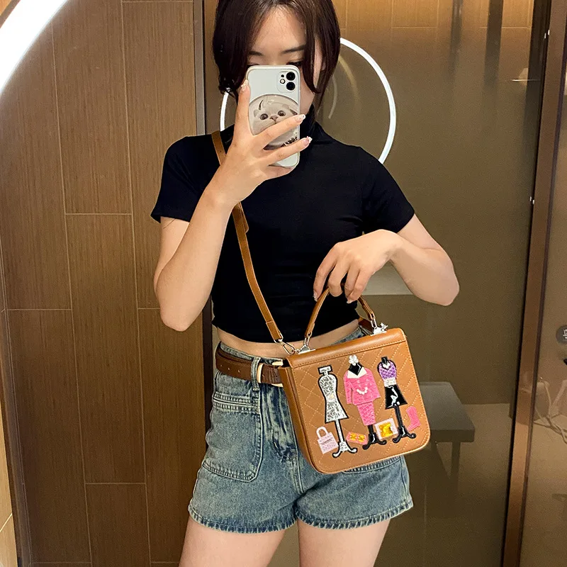 Bag for Women 2023 Japanese Style Embroidered Small Square Bag with Sticker Sticker Graffiti Retro One Shoulder Crossbody Bag