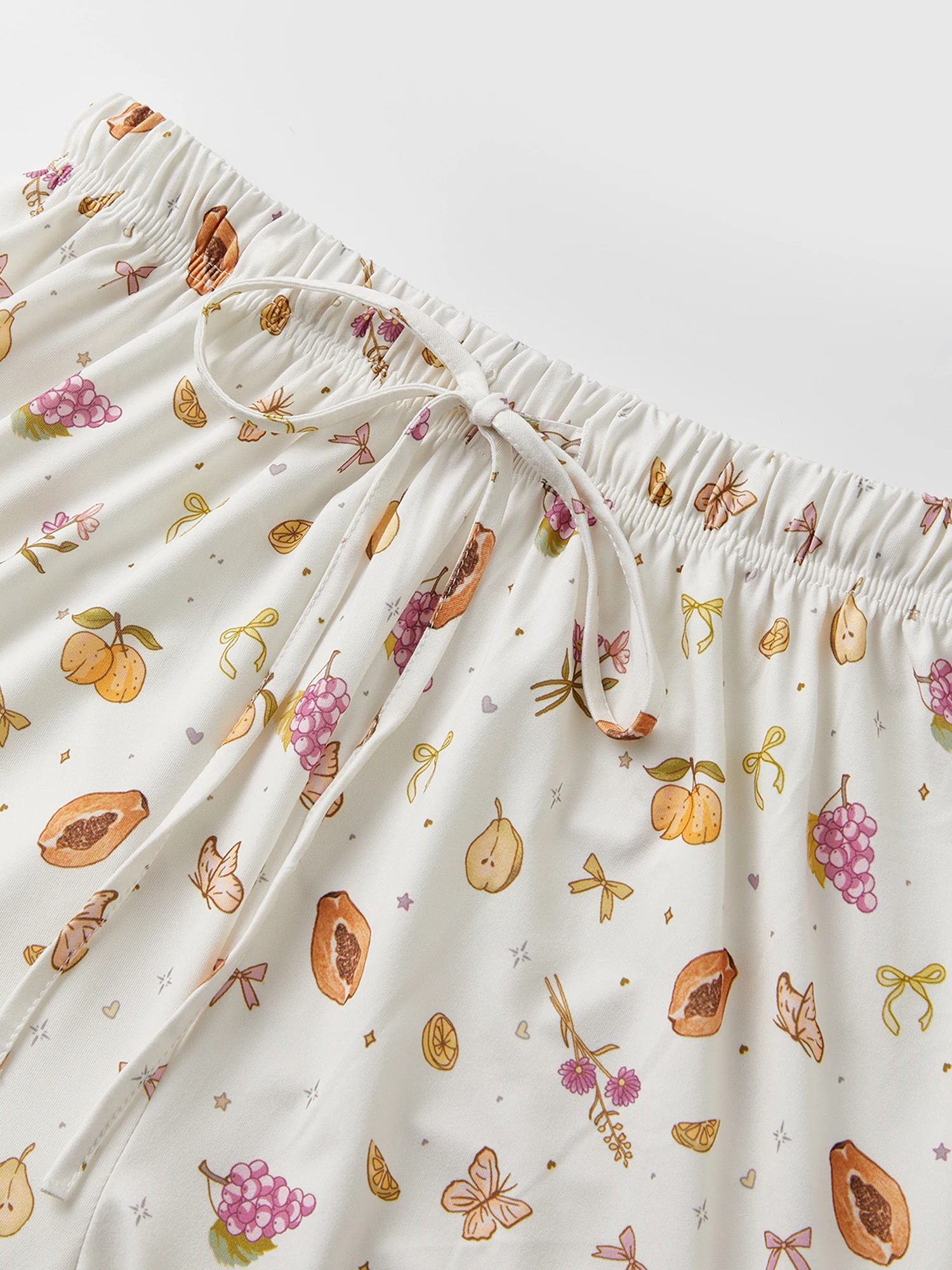 

Women s Pajama Set Floral Print Short Sleeve Top with Shorts Cozy Sleepwear Lounge Set for Summer Nights