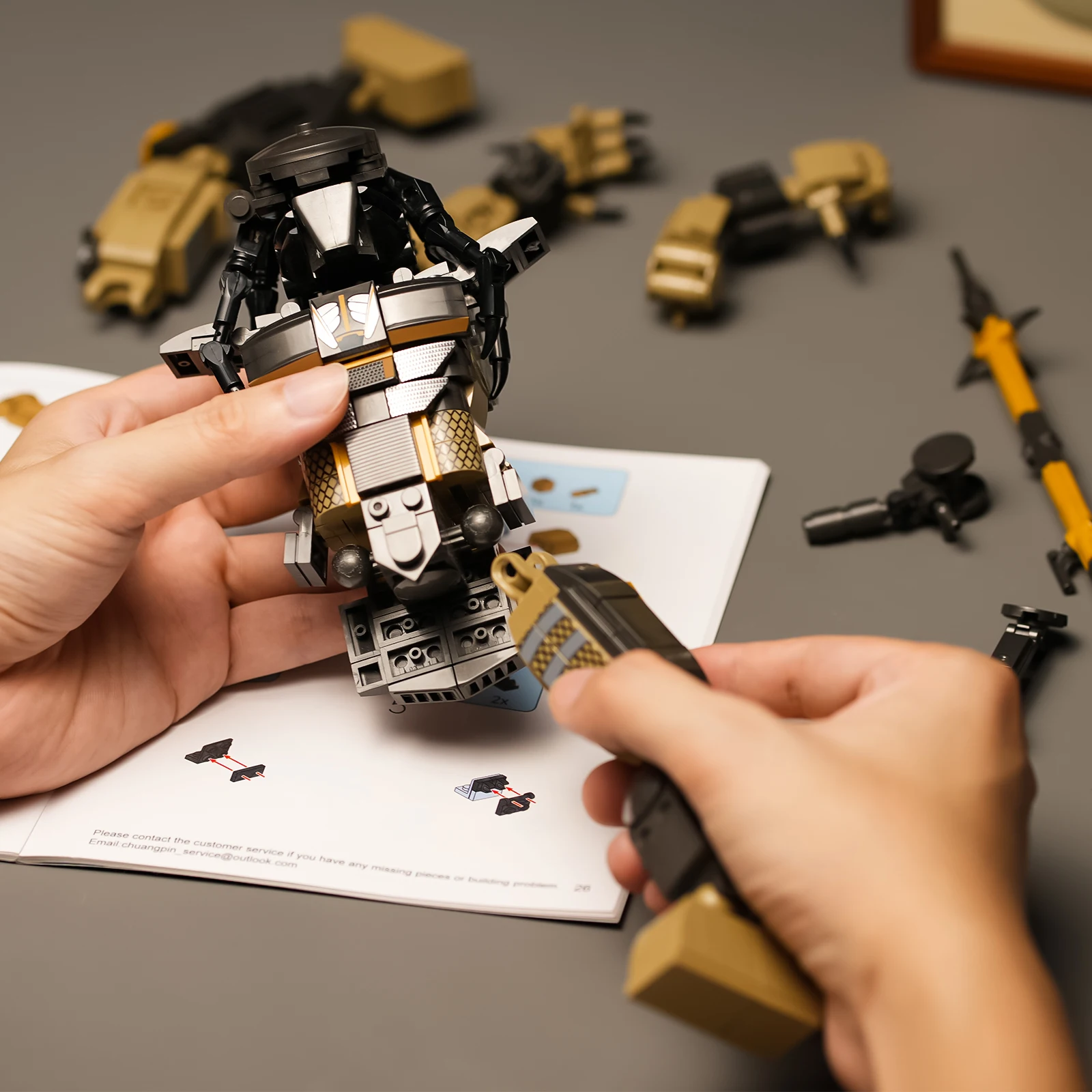 Xenomorph Model Building Blocks Set for Kids 14+