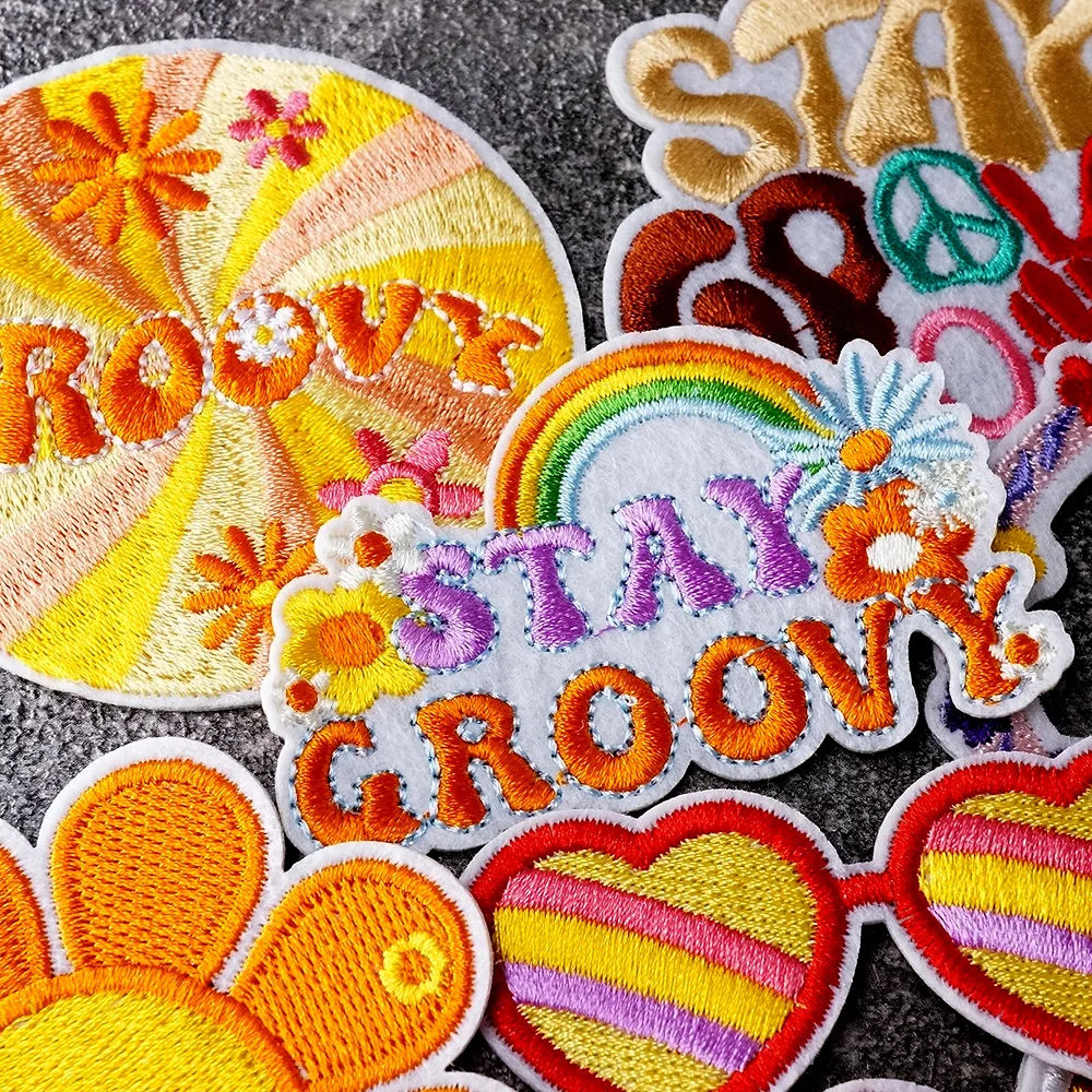 15Pcs/Lot Love Peace Flower Rainbow Patches Embroidery Applique Ironing Clothing Sewing Supplies Decorative Badges Patch