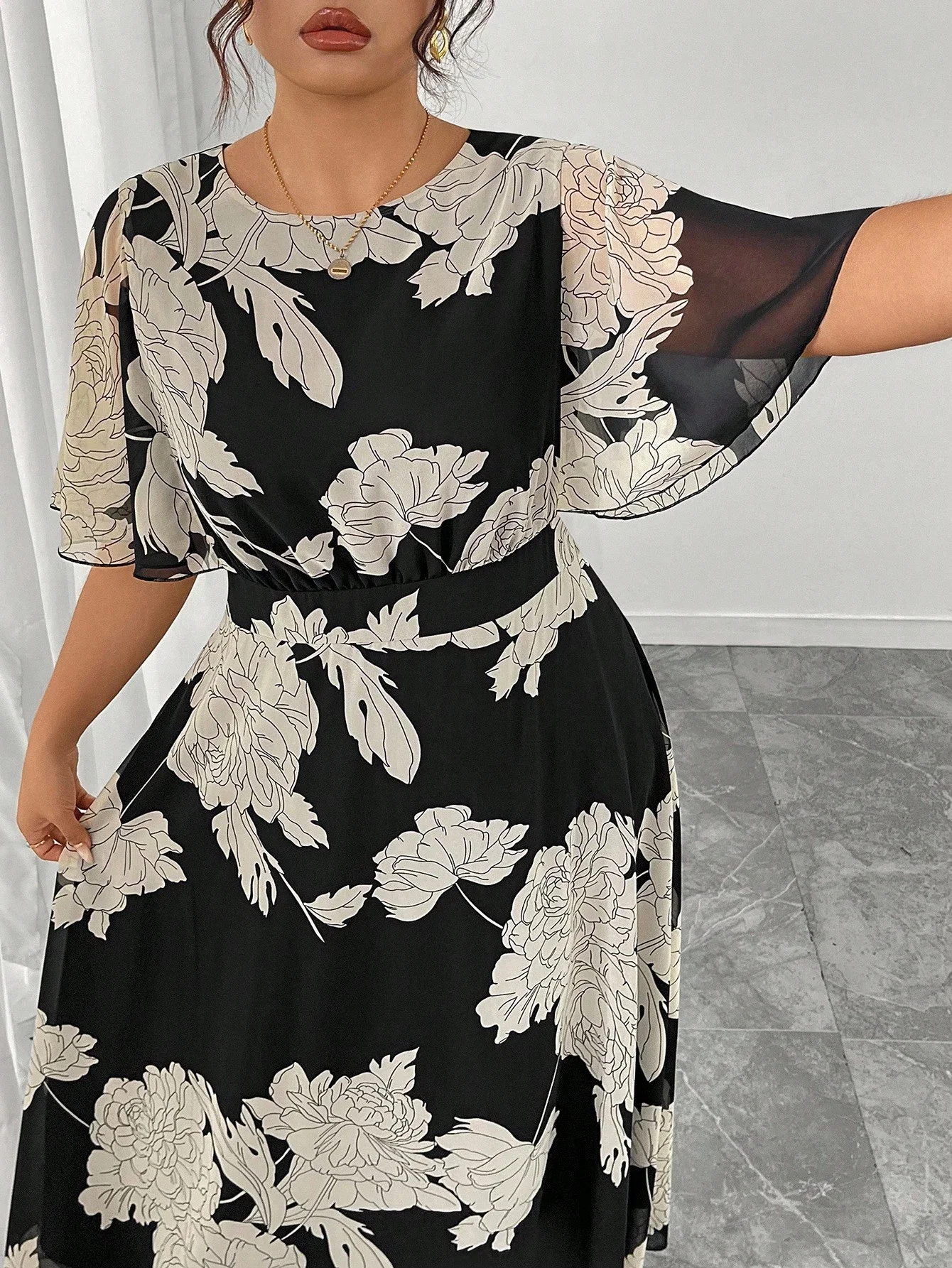 

Elegant Round Neck Ruffle Flare Sleeve Fitted Flowy Maxi Chiffon Dress Spring Summer