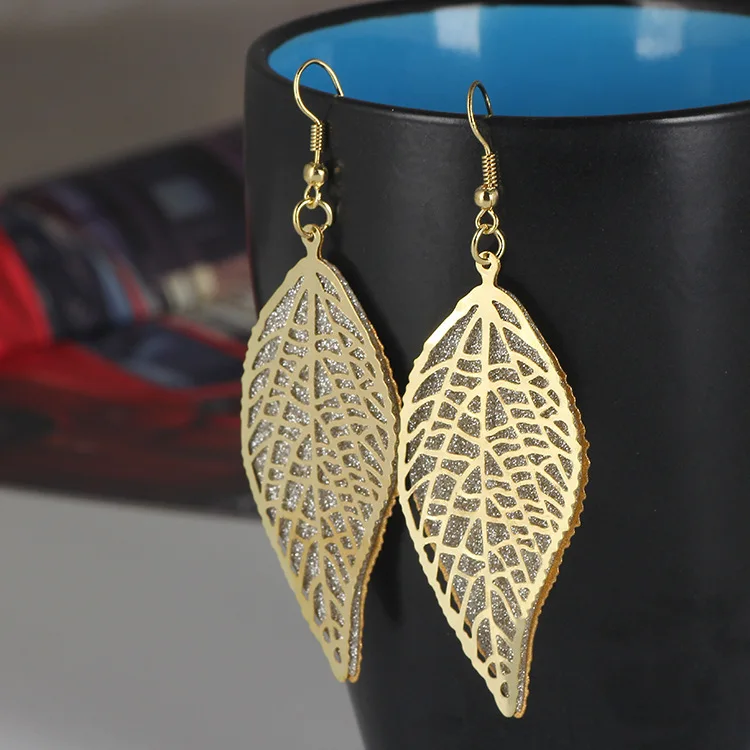 New Arrival Simple Fashion Earrings For Women Big Earrings Female Golden Color Trendy Long Leaf Dangle  Earrings