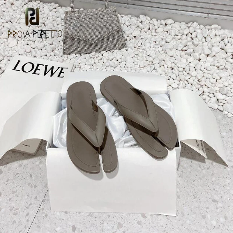 

Split Toe Ladies Slip on Flip Flops Clip-toe Slides Summer Holiday Beach Casual Slipper Black White Gray Cute TPU Sandal Shoes