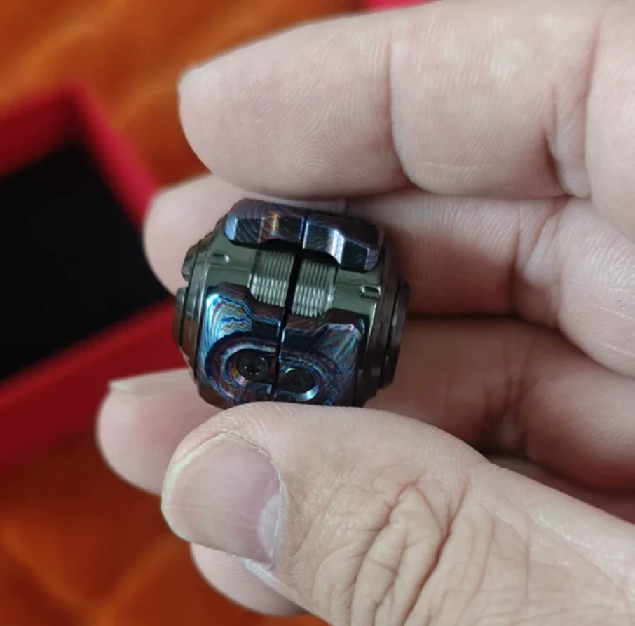 Used EDC Zircuti Oscillatory Particle Haptic Spinner Fingertip Gyroscope Decompression Toy