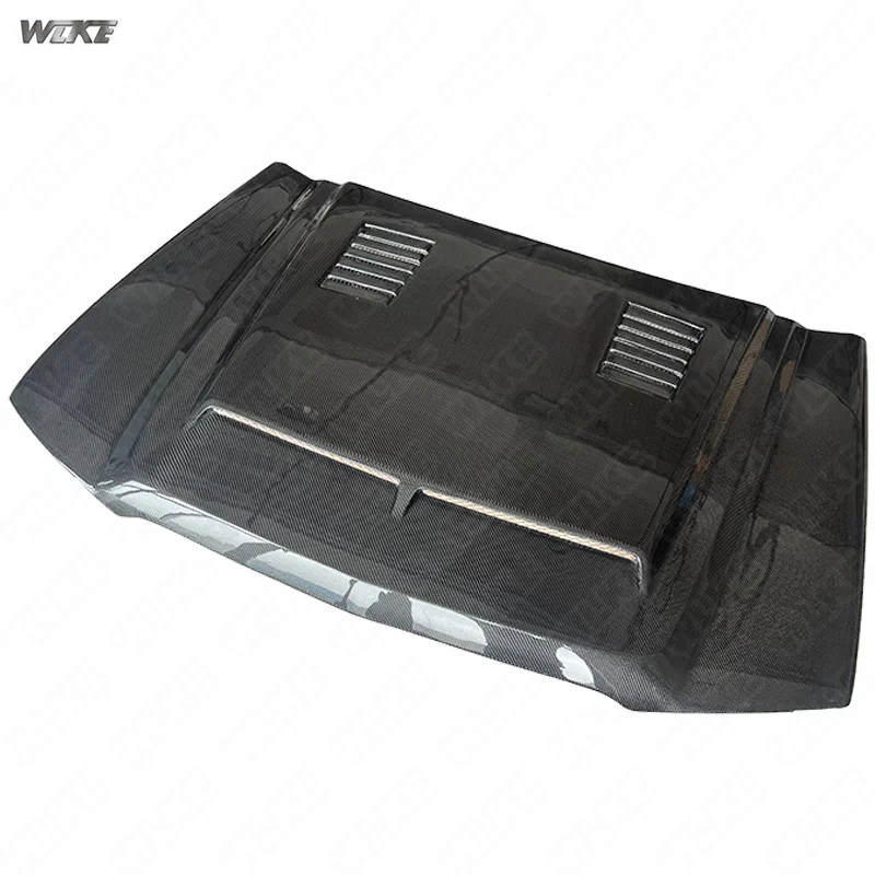 

Капот из углеродного волокна для Chevrolet Avalanche 2002-2006/Silverado 2003-2005 гг.