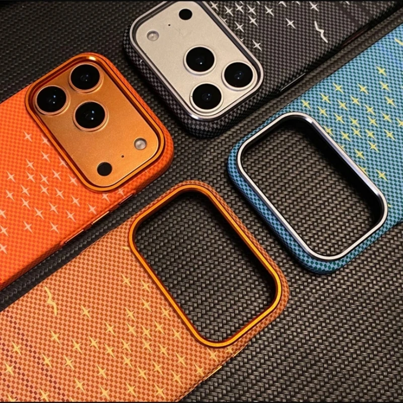 حافظة لهاتف MagSafe فاخرة من ألياف الكربون لهاتف آيفون 17 16 15 برو ماكس عدسة سبيكة مغناطيسية شحن لاسلكي غطاء مقاوم للصدمات