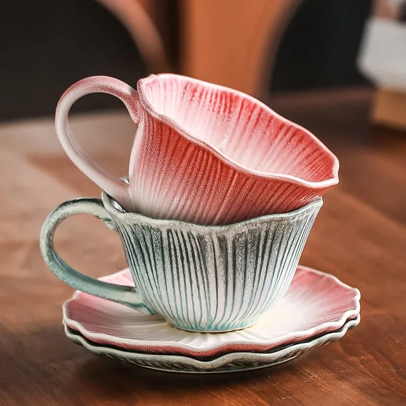 European-style Floral Ceramic Coffee Cup and Saucer Vintage Gradient Couples Mug Afternoon Tea Petal Ceramic Flower Tea Cup Gift