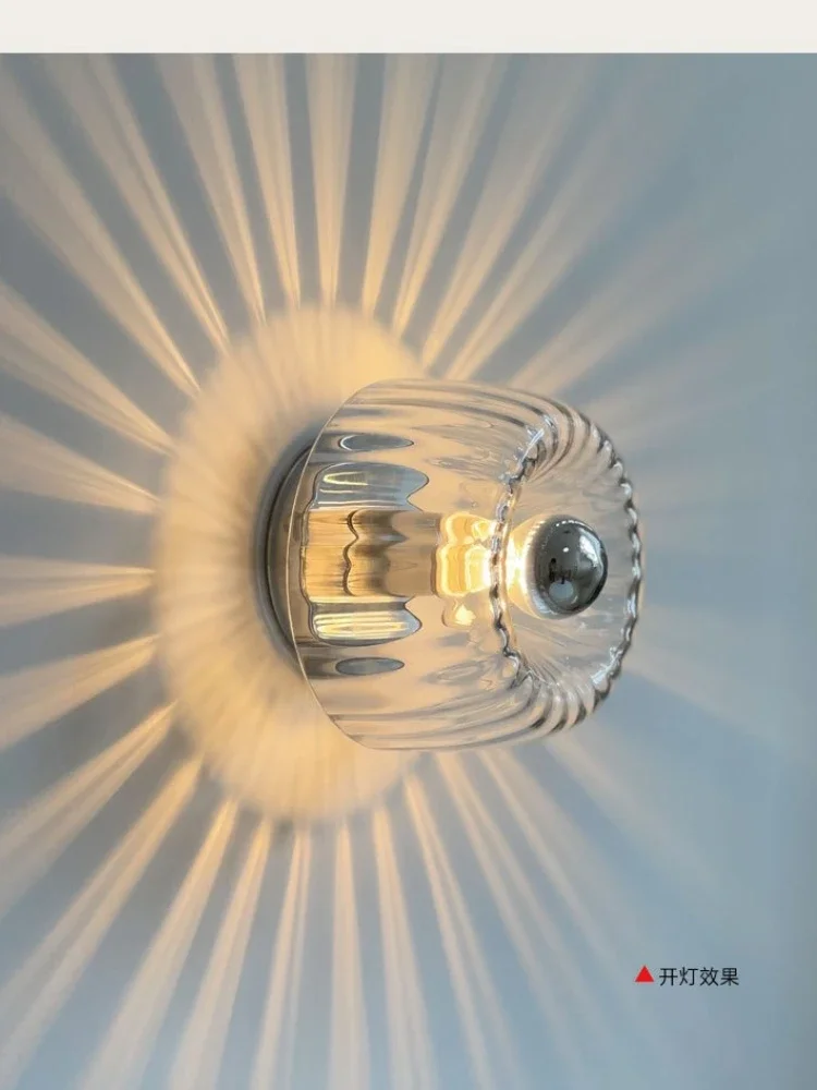 Nowoczesna lampa ścienna Bauhaus ze szkła z efektem na ścianie, dekoracyjna lampa ścienna do salonu, oświetlenie ścienne do przedpokoju, korytarza, schodów, oprawy oświetleniowe sufitowe. — 2