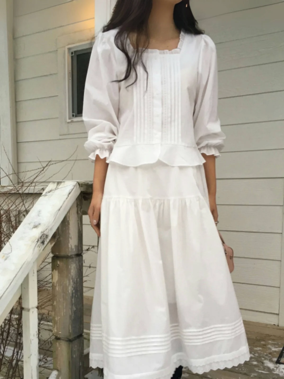 Chic Anti-Aging Women's Faion Set with Ele Long Skirt And Chic White irt with Pleats Square Collar Fairy-Like Aosphere