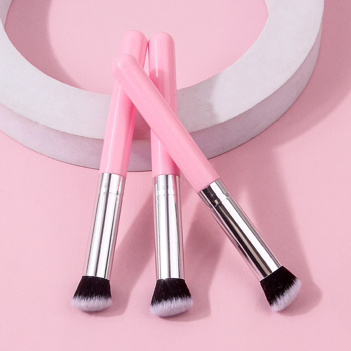 3 قطع من فرشاة كونسيلر الناعمة بزاوية، فرشاة كريم الأساس، فرشاة أحمر الخدود، أداة فرشاة مكياج الوجه المحمولة متعددة الوظائف #1