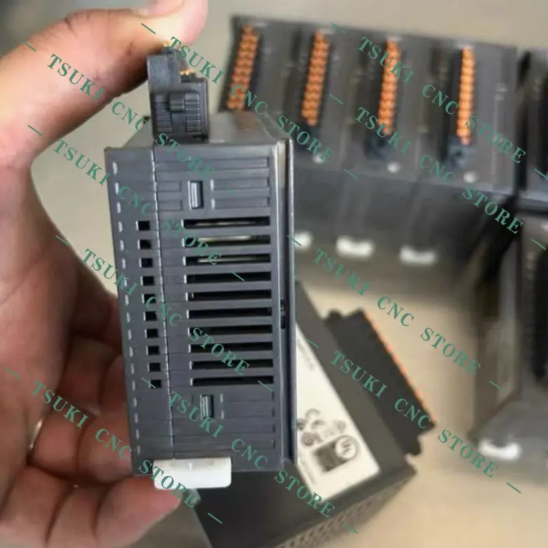 Second hand AS16AP11T-A PLC module test OK, fast delivery