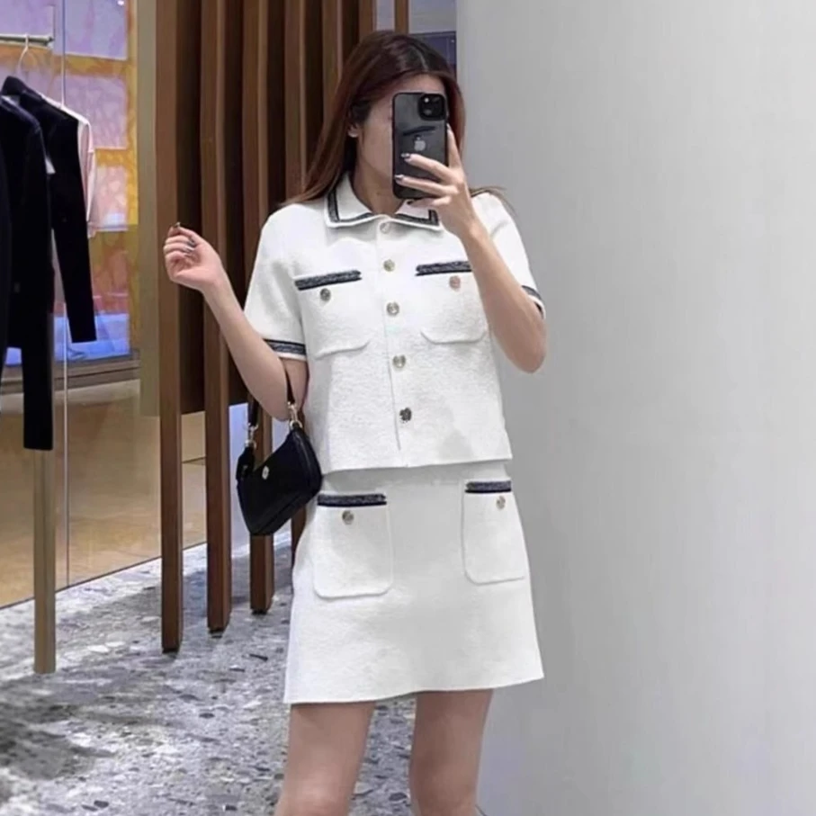 

2025 autumn and winter women's elegant two-piece suits with contrasting lapel knitted cardigans or slim skirts