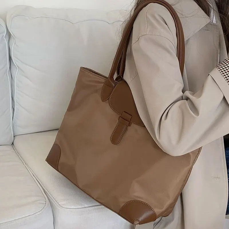 Casual femmes sac fourre-tout classique grande capacité sac à bandoulière en nylon 2023 mode léger voyage sac à main